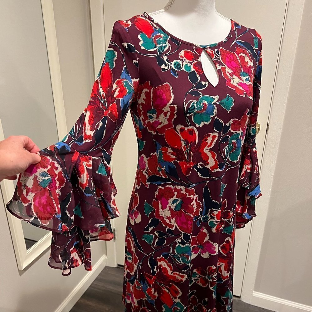 Roz & Ali Burgundy floral shift dress, Size Small